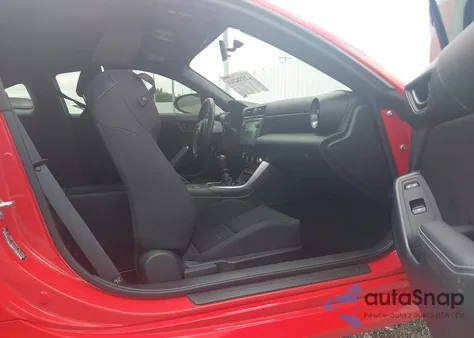 2023 Toyota Gr86 z USA, uszkodzony, nr VIN JF1ZNBB15P9759071